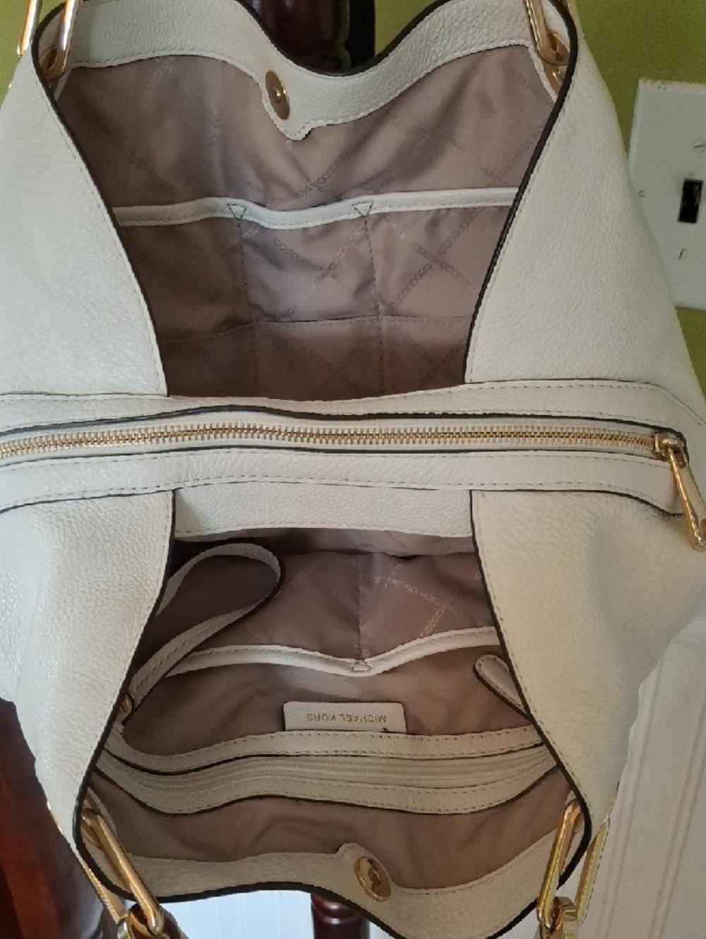 Michael Kors Ivory Pebbled Leather Shoulder Hobo with Gold Hardware - Picture 4 of 8